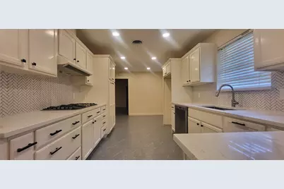 1902 Amy Drive, Baytown, TX 77520 - Photo 26