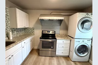 1126 1/2 Ryon Street #C, Houston, TX 77009 - Photo 6