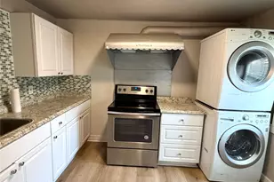 1126 1/2 Ryon St, Houston, TX 77009 - Photo 6