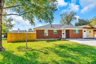 3946 Faulkner St, Houston, TX 77021 - Photo 2