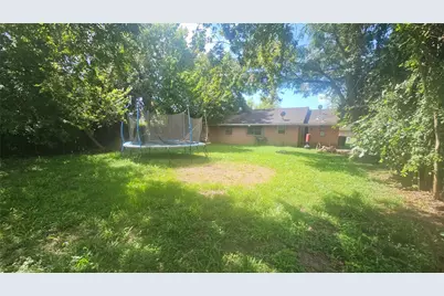 2826 Monticello Drive, Houston, TX 77045 - Photo 16