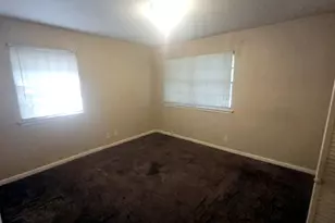2826 Monticello Dr, Houston, TX 77045 - Photo 12
