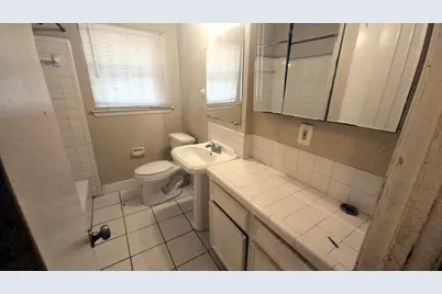 2826 Monticello Drive, Houston, TX 77045 - Photo 10