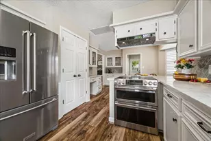 16418 Clearcrest Dr, Houston, TX 77059 - Photo 12