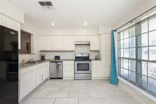 7423 Towerview Ln, Houston, TX 77489 - Photo 10