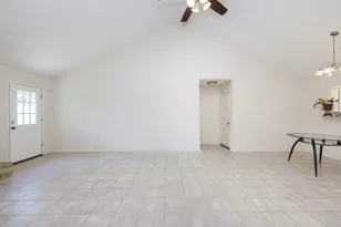7423 Towerview Ln, Houston, TX 77489 - Photo 6
