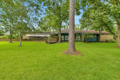 1102 Cowards Creek Drive, Friendswood, TX 77546 - Photo 2