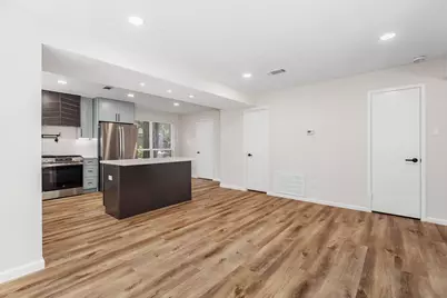79 N Pathfinders Circle, The Woodlands, TX 77381 - Photo 18