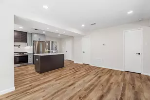 79 N Pathfinders Cir, The Woodlands, TX 77381 - Photo 18