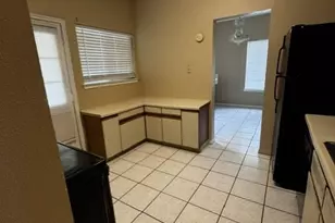 8310 Wild Rose St, Houston, TX 77083 - Photo 8