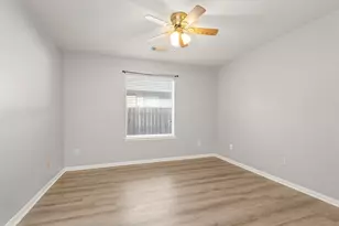 32126 Annice Ln, Pinehurst, TX 77362 - Photo 8