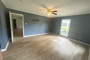 719 E Wildwood Dr, Village Mills, TX 77663 - Photo 14