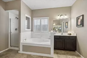 1402 N Pine Orchard Dr, Pearland, TX 77581 - Photo 16