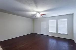 2911 Lake Dr, Katy, TX 77494 - Photo 10