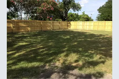 241 E Jackson Street, Bartlett, TX 76511 - Photo 6