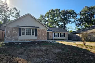 2046 Lexington Woods Dr, Spring, TX 77373 - Photo 2