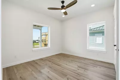 18 Blue Heron Circle, Jamaica Beach, TX 77554 - Photo 32