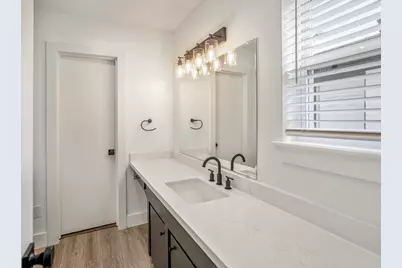 8207 Langdon Lane, Houston, TX 77036 - Photo 22