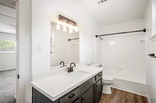 8207 Langdon Ln, Houston, TX 77036 - Photo 28