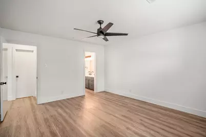 8207 Langdon Lane, Houston, TX 77036 - Photo 20