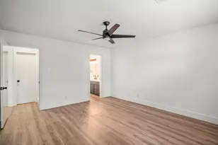 8207 Langdon Ln, Houston, TX 77036 - Photo 20