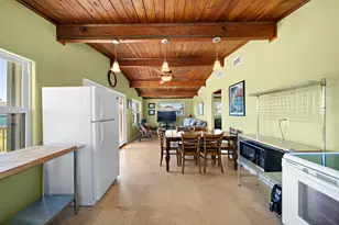4202 Hardin Dr, Galveston, TX 77554 - Photo 12