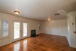 418 Garland Dr, Lake Jackson, TX 77566 - Photo 4
