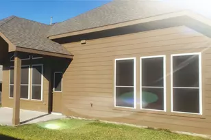 8723 W Cres Lake Cir, Baytown, TX 77521 - Photo 2