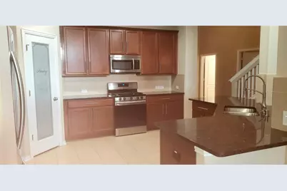 8723 W Crescent Lake Circle, Baytown, TX 77521 - Photo 8