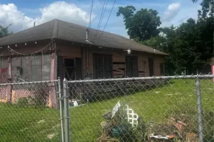 1718 Pannell St, Houston, TX 77020 - Photo 2