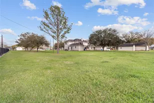 10302 Hanselman Rd, Manvel, TX 77578 - Photo 12