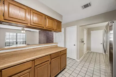 6915 Redwood Falls Drive, Pasadena, TX 77505 - Photo 16