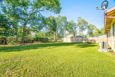 8318 Nyssa Street, Houston, TX 77078 - Photo 18