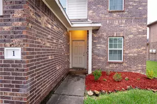 1 Garden Springs Ct, Manvel, TX 77578 - Photo 2