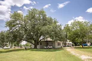 515 N Colorado St, Burton, TX 77835 - Photo 8