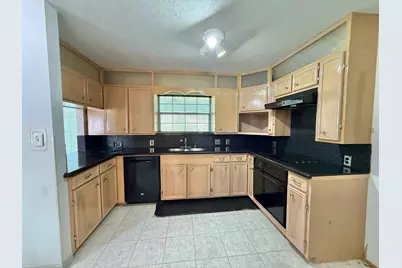 1804 Avenue M, Nederland, TX 77627 - Photo 10