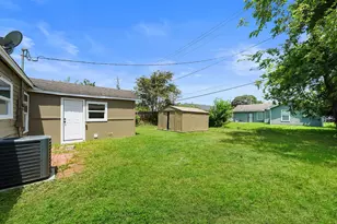 8771 Josie St, Houston, TX 77029 - Photo 18