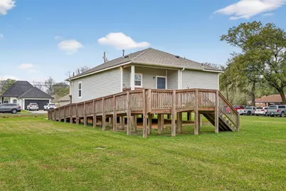 435 Holly Street, Bridge City, TX 77611 - Photo 4