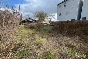 3016 McIlhenny St, Houston, TX 77004 - Photo 1