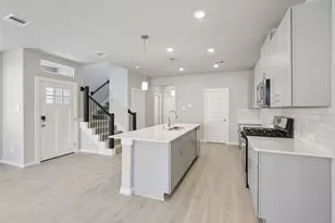 567 Avisa Dr, Kemah, TX 77565 - Photo 10