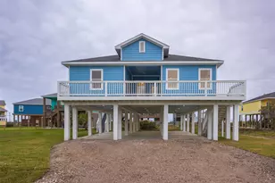 3261 Pirates Cove, Crystal Beach, TX 77650 - Photo 2