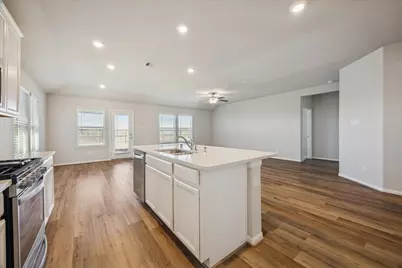 10008 Deussen Lane, Texas City, TX 77591 - Photo 8