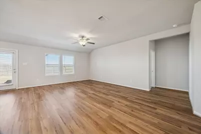 10008 Deussen Lane, Texas City, TX 77591 - Photo 4