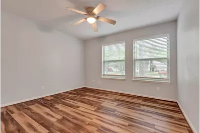 17 Wishbonebush Road, The Woodlands, TX 77380 - Photo 4