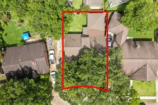 9407 Brooding Oak Cir, Houston, TX 77096 - Photo 38