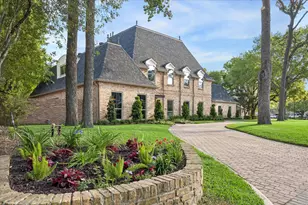 620 Stoneleigh Dr, Houston, TX 77079 - Photo 2
