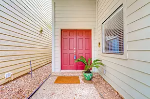 395 Rancho Bauer Dr, Houston, TX 77079 - Photo 2