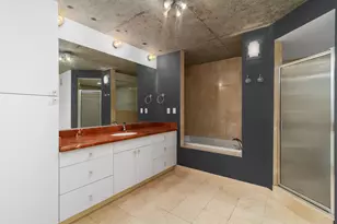 1025 S Shepherd Dr, Houston, TX 77019 - Photo 16