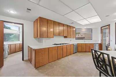 2 Waters Edge Street, Conroe, TX 77356 - Photo 18