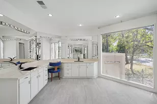 2 Waters Edge St, Conroe, TX 77356 - Photo 12